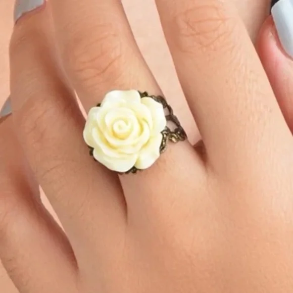 2 left!! Cream Flower Cuff Ring - Picture 2 of 3